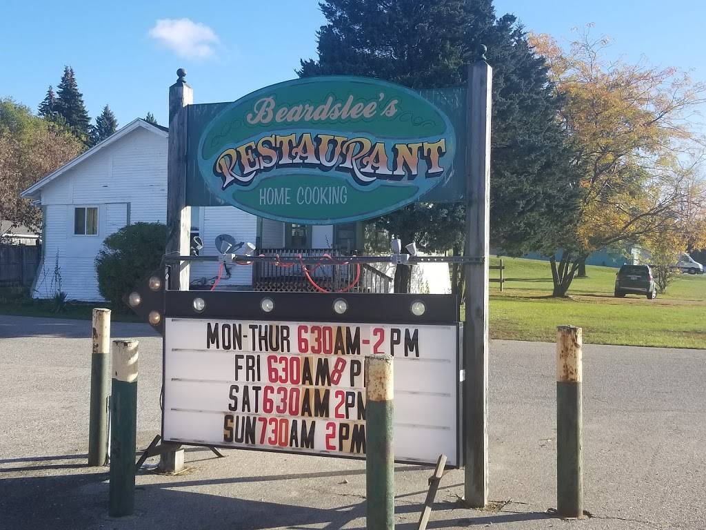 Beardslees Restaurant | restaurant | 3135 E Howard City Edmore Rd, Edmore, MI 48829, USA | 9894273431 OR +1 989-427-3431