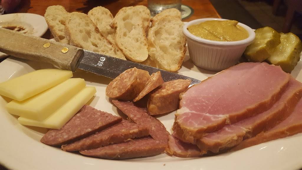 Lennies and the Bloomington Brewing Co. Brewpub | restaurant | 1795 E 10th St, Bloomington, IN 47408, USA | 8123232112 OR +1 812-323-2112