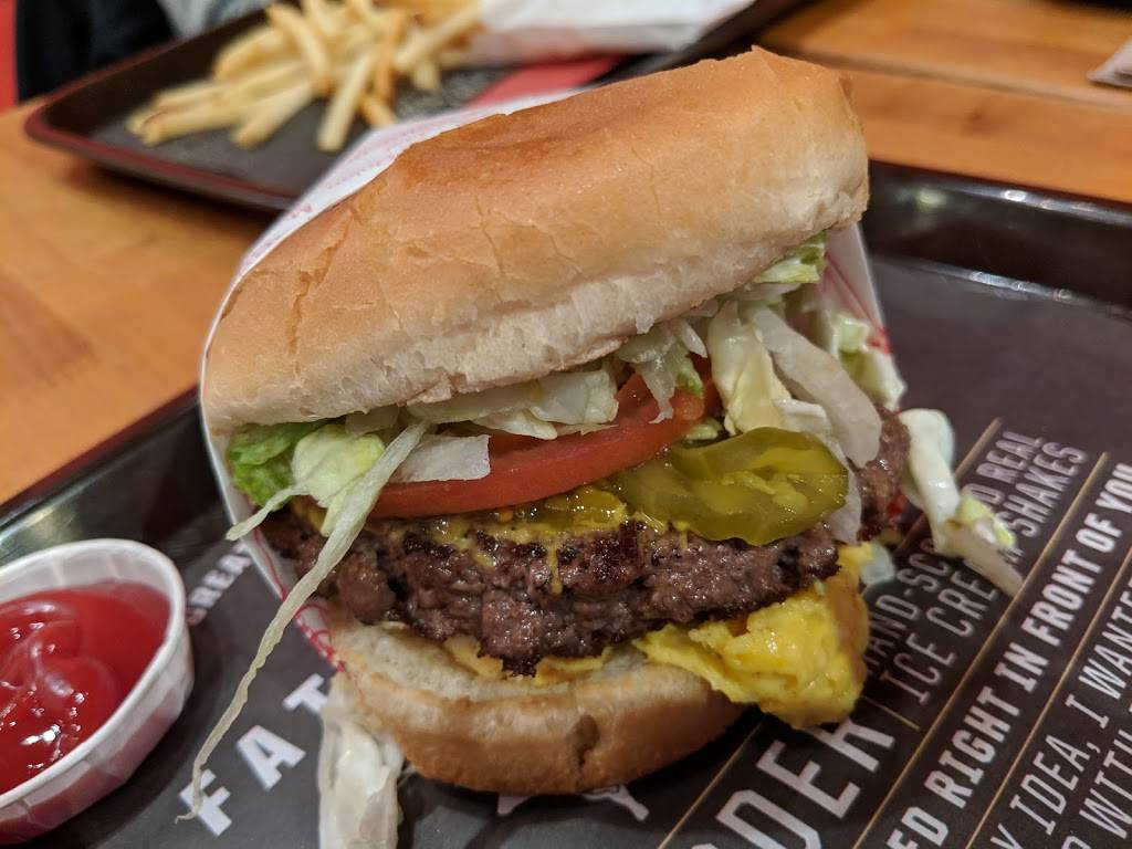 Fatburger | restaurant | Harrahs Hotel & Casino, US-50, Stateline, NV 89449, USA | 7755888020 OR +1 775-588-8020