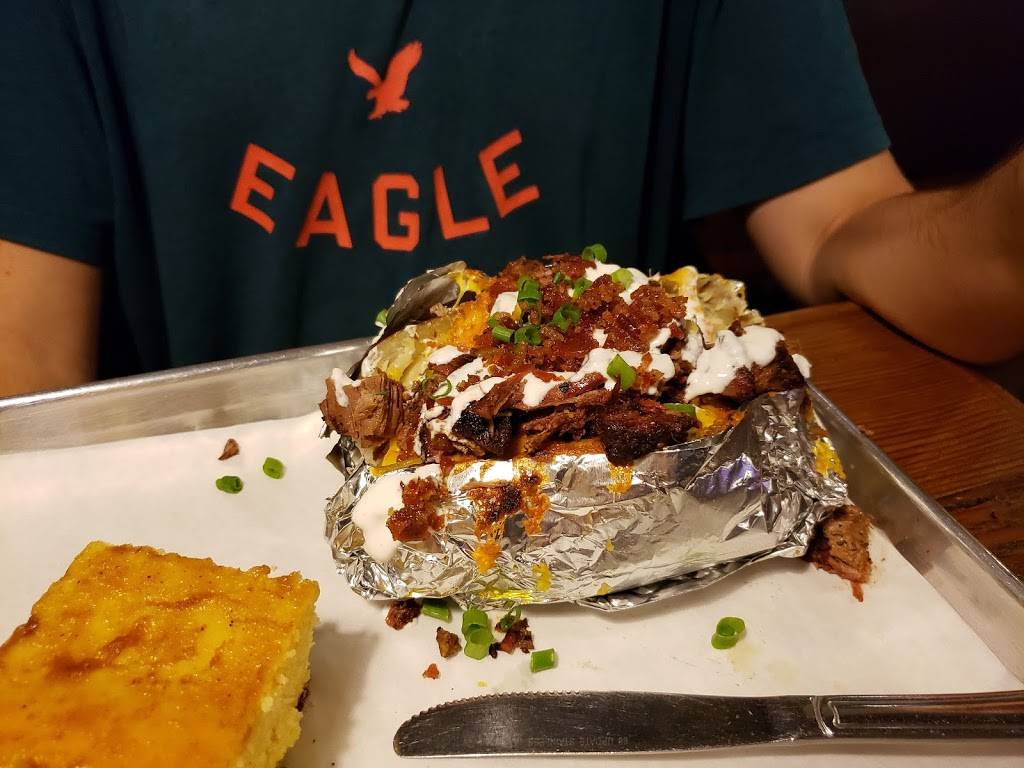 Badlands BBQ | restaurant | 120 Hidden Valley Pkwy D, Norco, CA 92860, USA | 9517356465 OR +1 951-735-6465