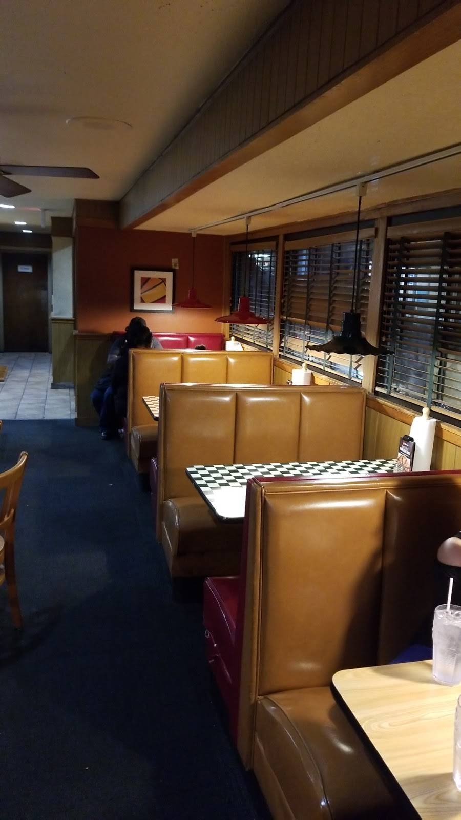 Pizza Hut | meal delivery | 702 Skyland Blvd, Tuscaloosa, AL 35405, USA | 2053916826 OR +1 205-391-6826