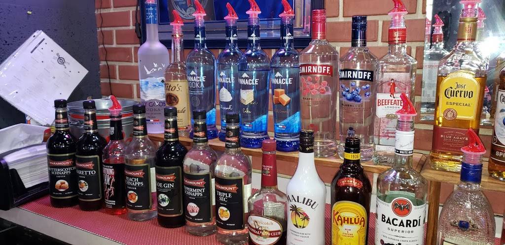 King Pin Restaurant and Bar | restaurant | 1333 Moorefield Rd, Springfield, OH 45503, USA | 9373990850 OR +1 937-399-0850