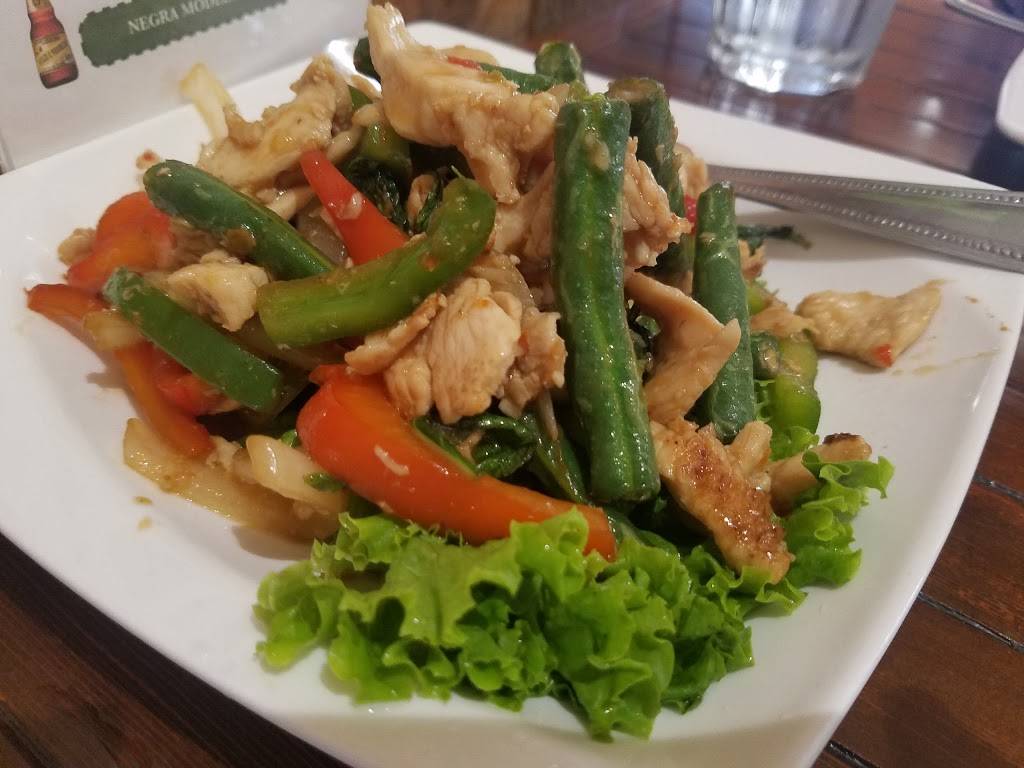 Banana Leaf Thai Cuisine | restaurant | 11880 San Pablo Ave, El Cerrito, CA 94530, USA | 5106805590 OR +1 510-680-5590