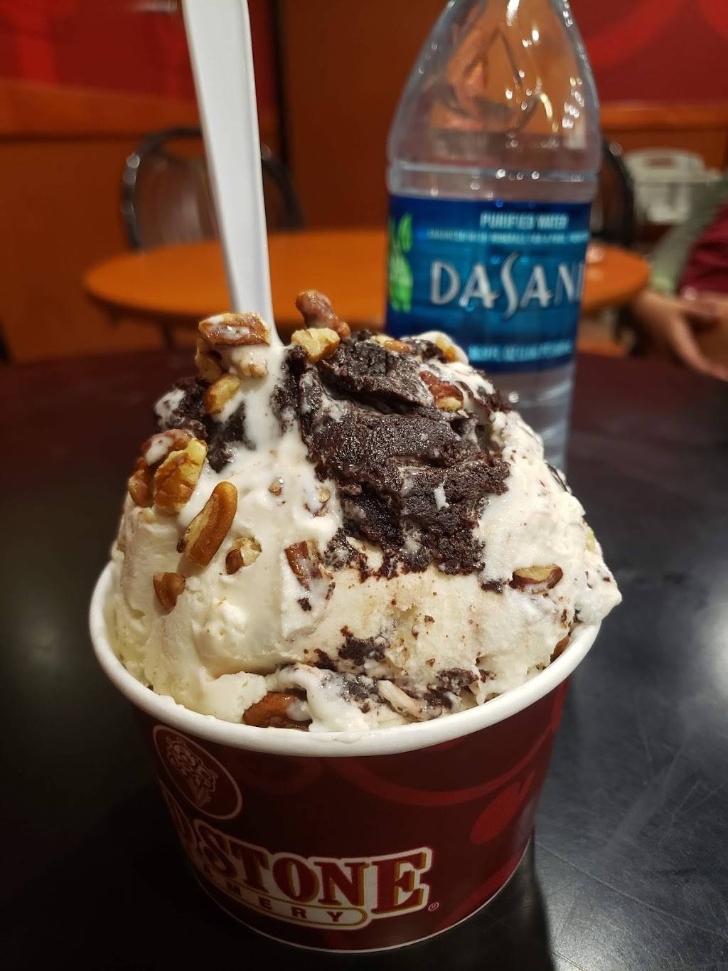 Cold Stone Creamery | bakery | 2625 Mt Vernon Ave Ste 104, Bakersfield, CA 93306, USA | 6618716402 OR +1 661-871-6402