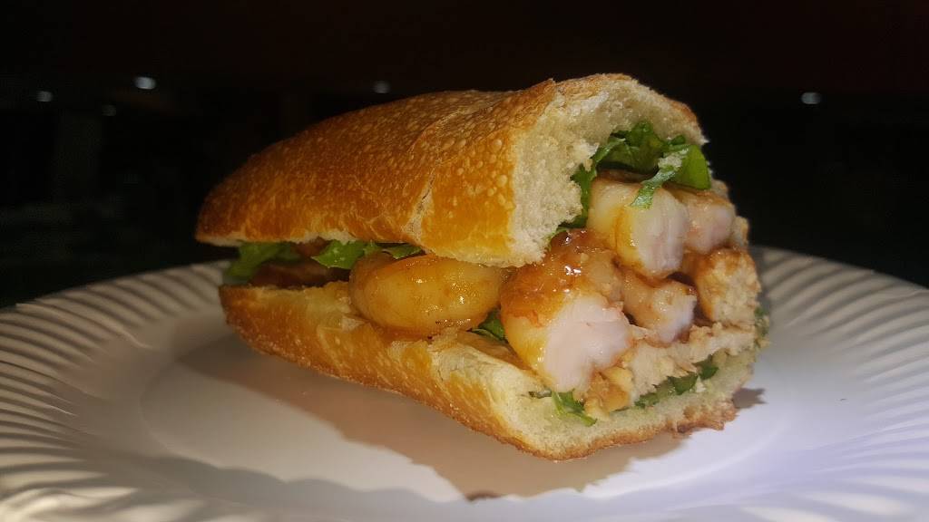 Lombardos Pizza & Pasta | restaurant | 56 Division Ave, Levittown, NY 11756, USA | 5167966661 OR +1 516-796-6661