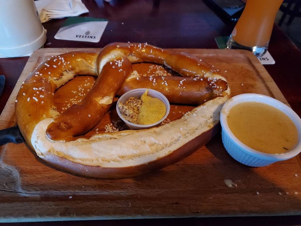 Berliner Pub | restaurant | 221 Main Ave S, Renton, WA 98057, USA | 4252771111 OR +1 425-277-1111