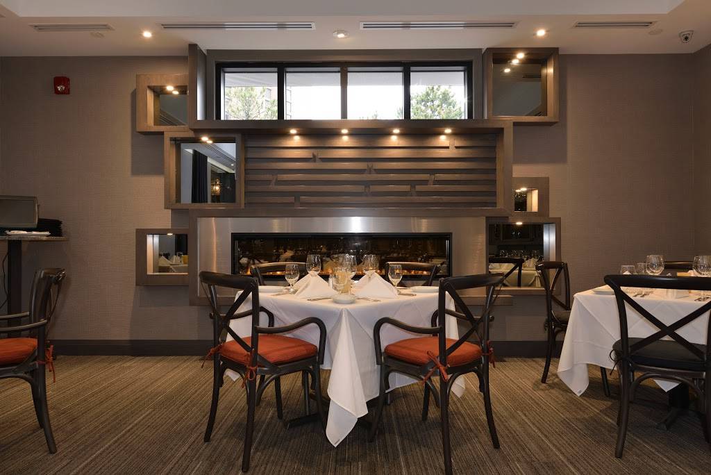 Ruths Chris Steak House | restaurant | 970 Dixon Rd Building B, Etobicoke, ON M9W 1J9, Canada | 6477975400 OR +1 647-797-5400