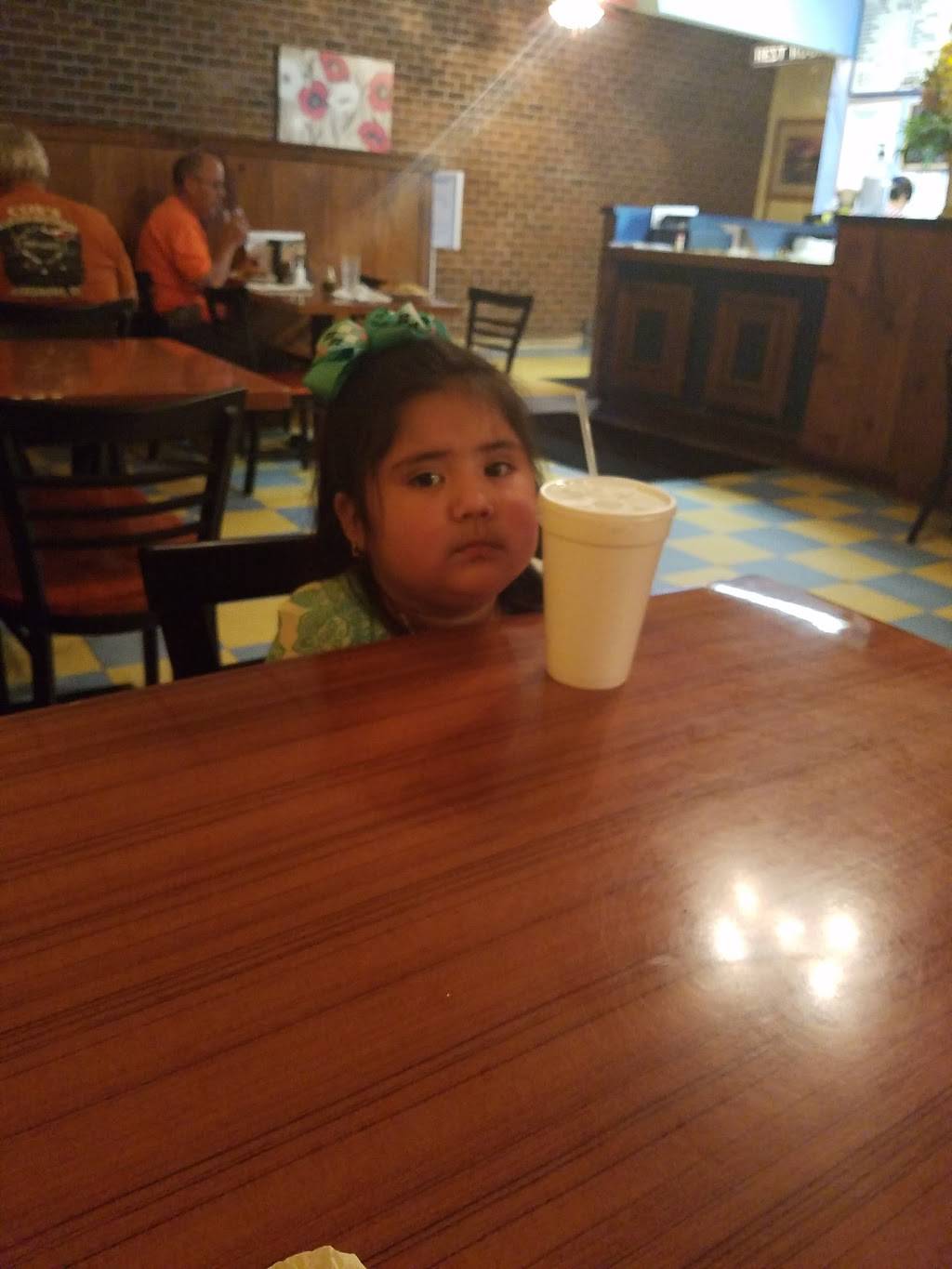 Little Js Pizza & Subs | restaurant | 1100 E 3rd St, Ayden, NC 28513, USA | 2527463636 OR +1 252-746-3636