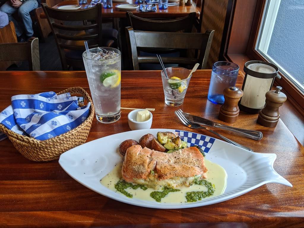 Dukes Seafood | restaurant | 2516 Alki Ave SW, Seattle, WA 98116, USA | 2069376100 OR +1 206-937-6100