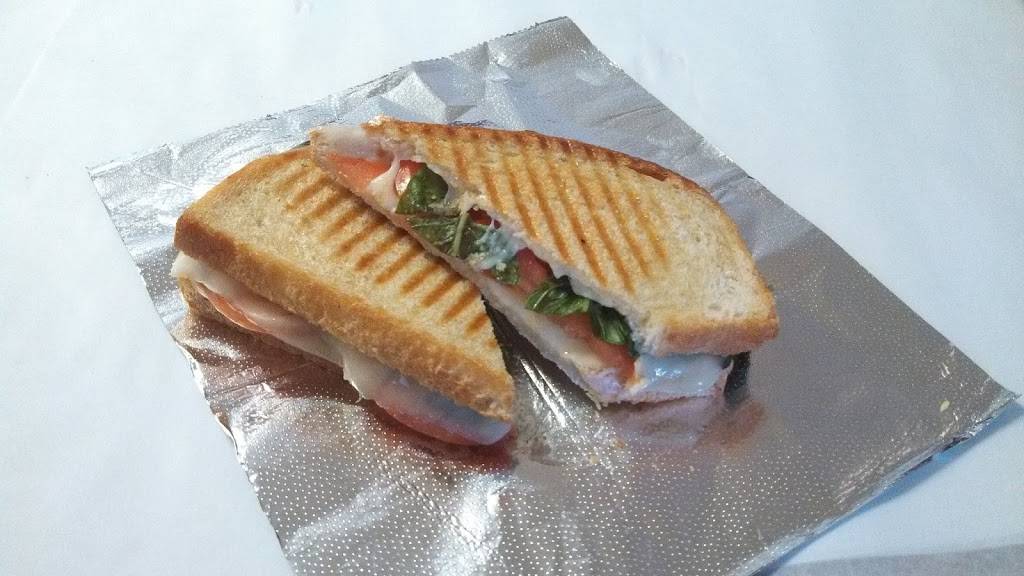 Metcalfs Submarine Sandwiches | restaurant | 49 Main St, Damariscotta, ME 04543, USA | 2075637827 OR +1 207-563-7827