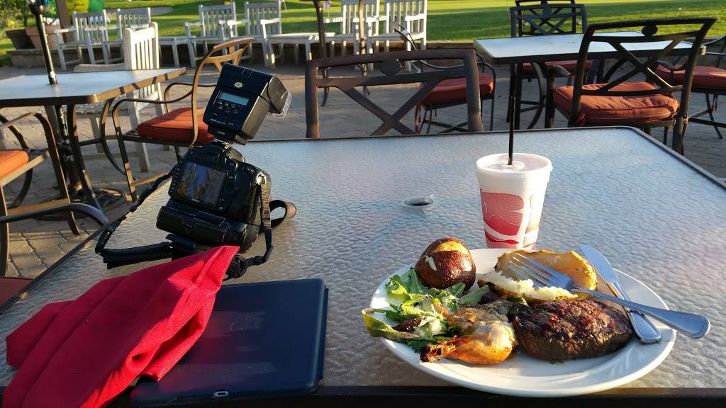 19 Sports Bar & Grill | restaurant | 32120 San Juan Creek Rd, San Juan Capistrano, CA 92675, USA | 9492401919 OR +1 949-240-1919