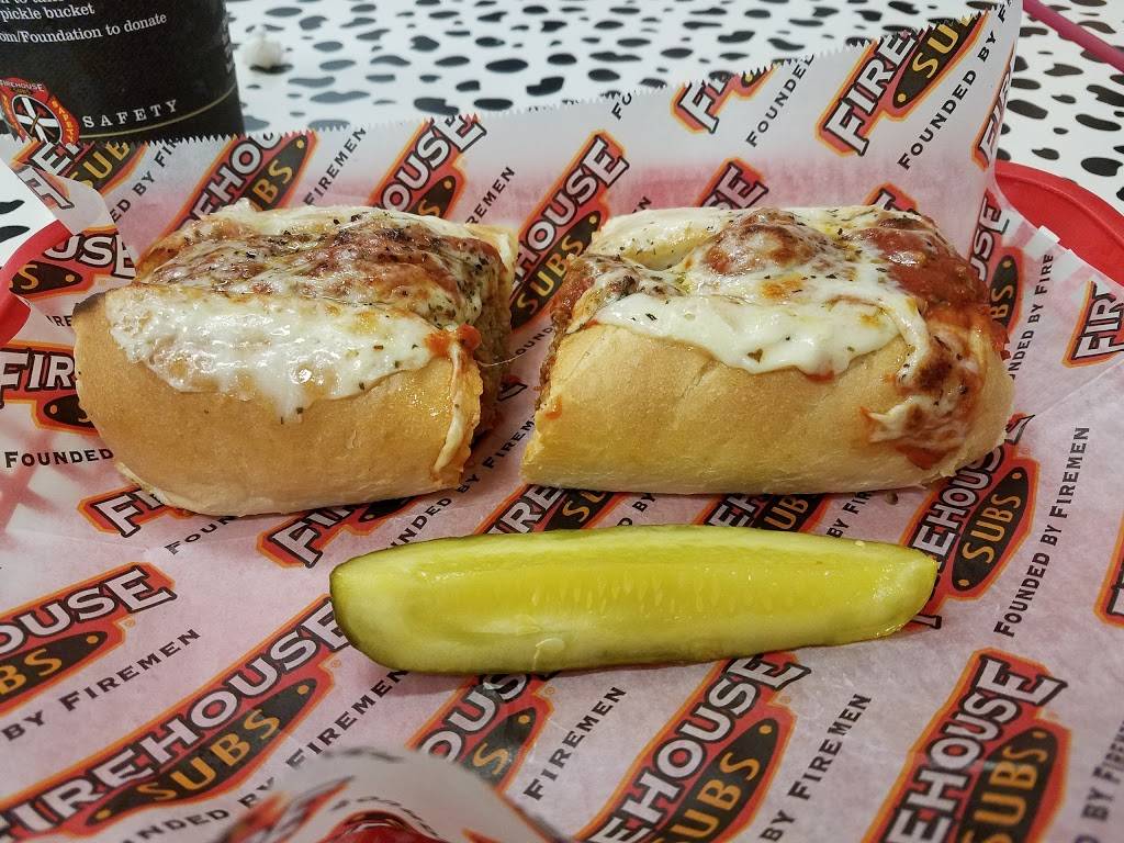 Firehouse Subs | meal delivery | 13301 Shelbyville Rd #104, Louisville, KY 40223, USA | 5028834168 OR +1 502-883-4168