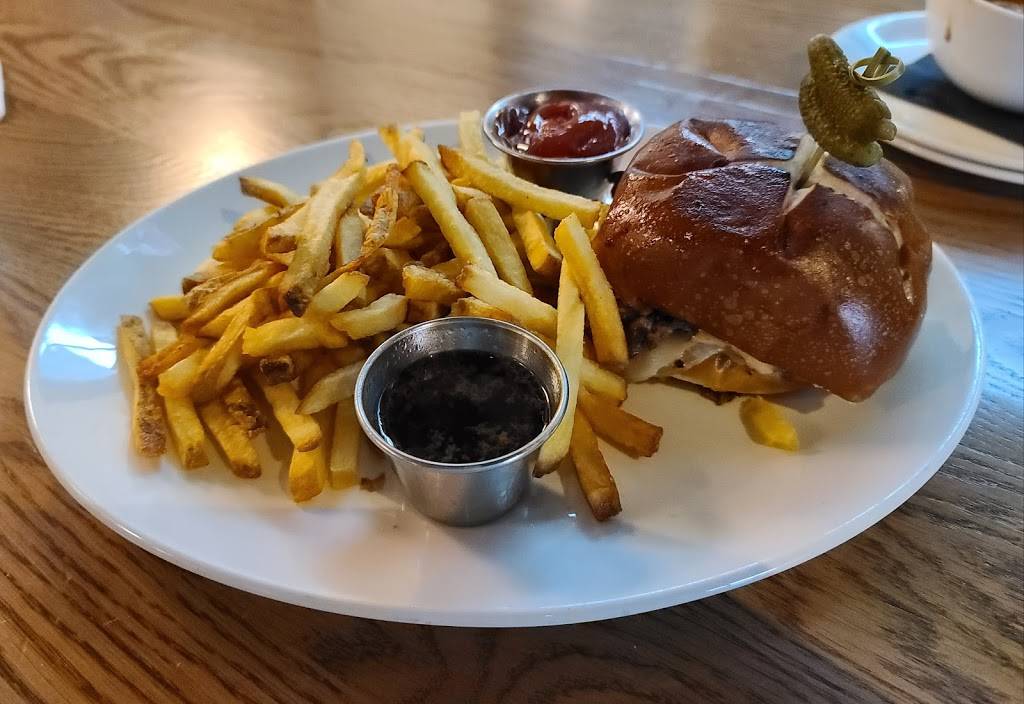 Buffalo Bayou Brewing Co | restaurant | 2101 Summer St, Houston, TX 77007, USA | 7137143335 OR +1 713-714-3335