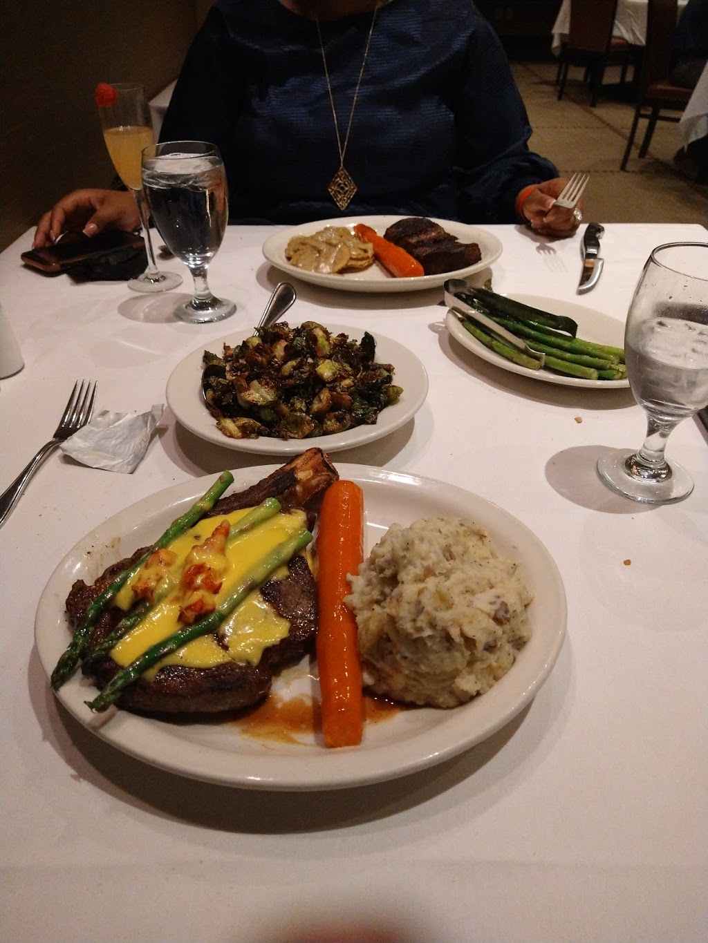 Bobs Steak & Chop House | restaurant | 400 S 2nd St, Louisville, KY 40202, USA | 5023136711 OR +1 502-313-6711