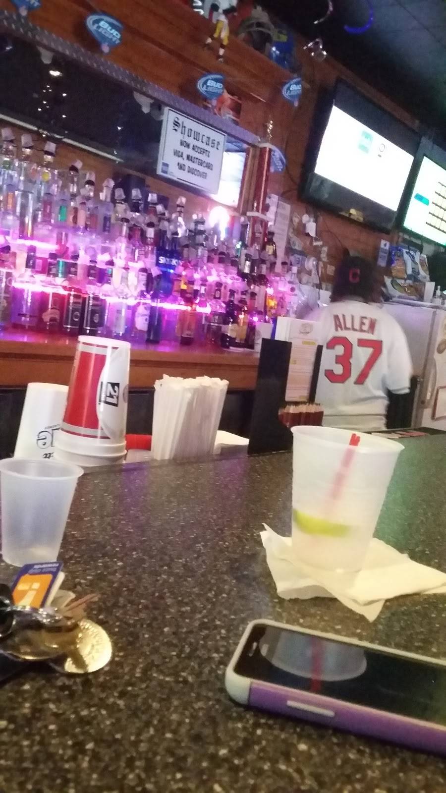 Showcase Bar | restaurant | 5015 Turney Rd, Garfield Heights, OH 44125, USA | 2168837469 OR +1 216-883-7469