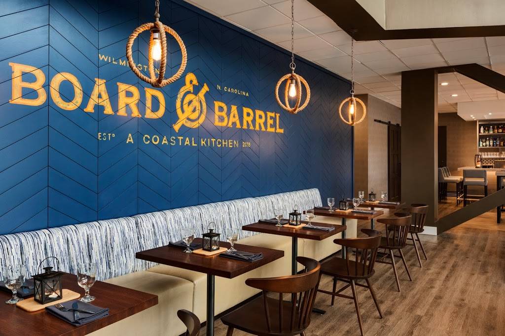 Board & Barrel | restaurant | 301 N Water St, Wilmington, NC 28401, USA | 9103436130 OR +1 910-343-6130