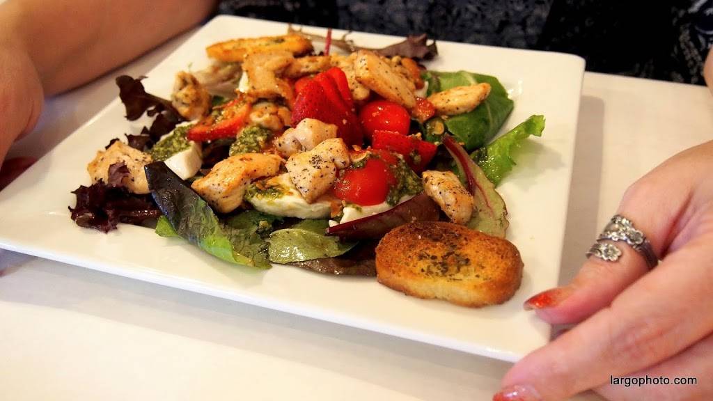 Chez Colettes French Bistro | restaurant | 796 Indian Rocks Rd N, Belleair Bluffs, FL 33770, USA | 7275859777 OR +1 727-585-9777