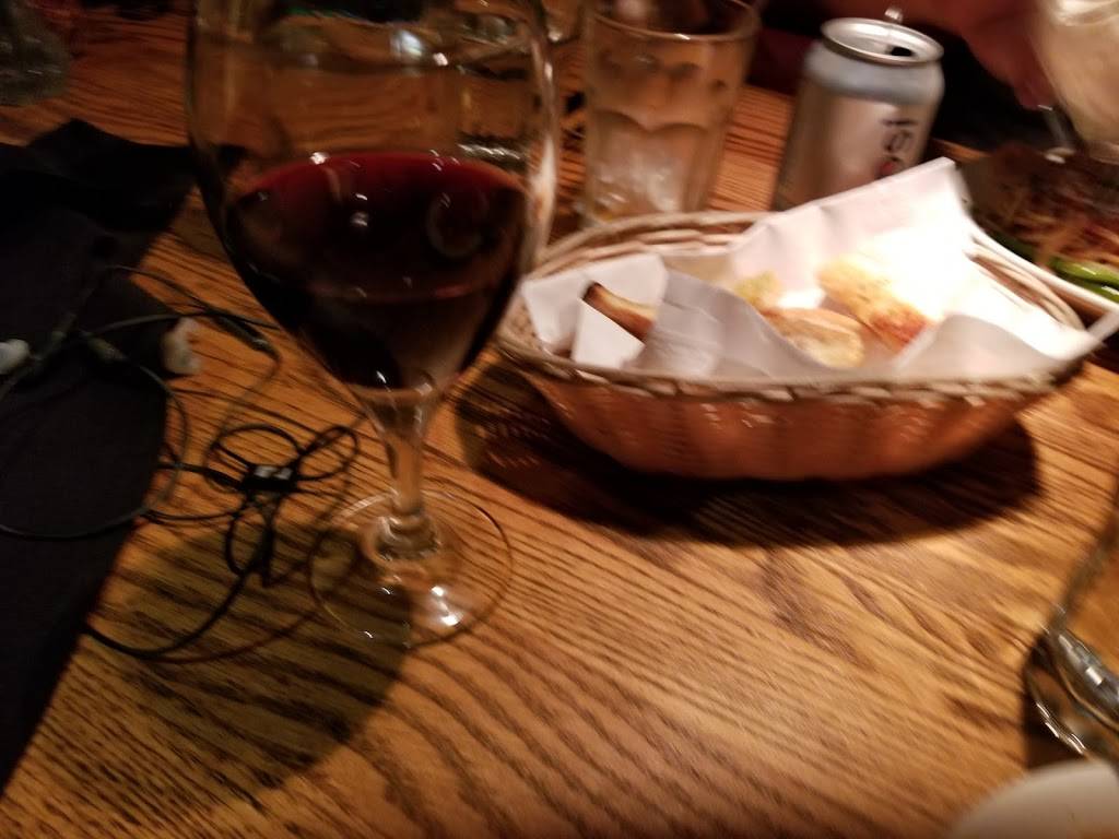 Stefanos | night club | 515 Hopkins St, Defiance, OH 43512, USA | 4197840111 OR +1 419-784-0111