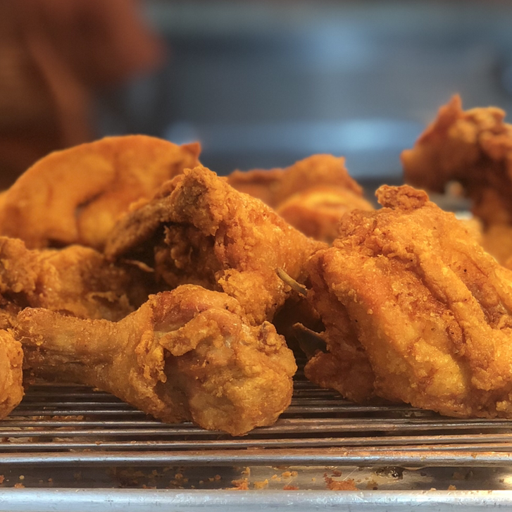 Dallas Chicken & Biscuits | meal takeaway | 2027 Lexington Ave, New York, NY 10035, USA | 9172615452 OR +1 917-261-5452