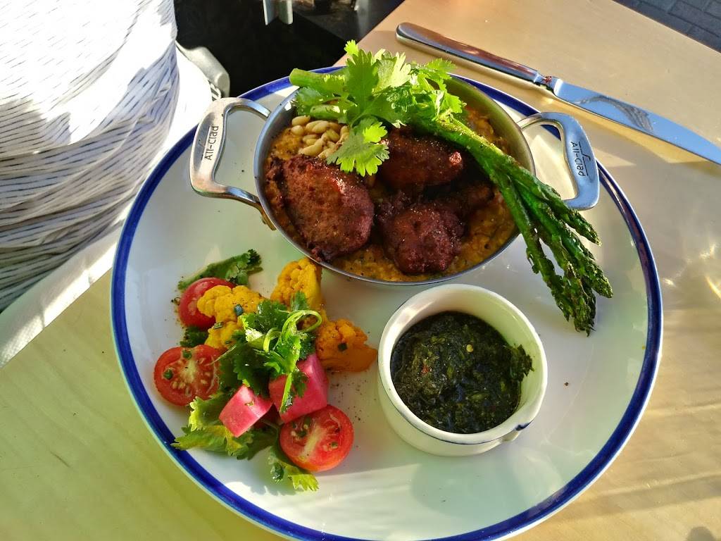 The Rowan | restaurant | 915 Bank St, Ottawa, ON K1S 3W5, Canada | 6137809292 OR +1 613-780-9292