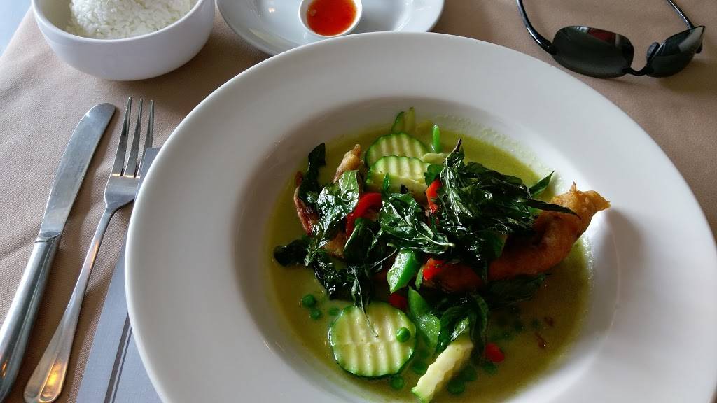 Royal Bistro Thai Asian Fusion Restaurant | restaurant | 6365 Spalding Dr suite a, Peachtree Corners, GA 30092, USA | 8286359745 OR +1 828-635-9745