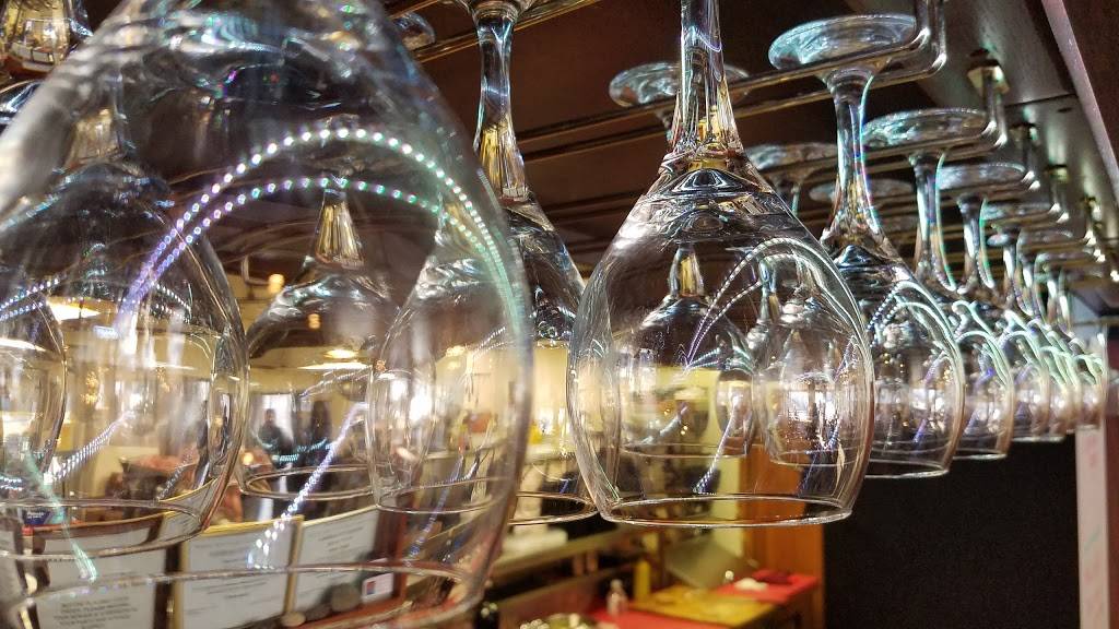 Nappis Restaurant | restaurant | 370 Salem St, Medford, MA 02155, USA | 7813917900 OR +1 781-391-7900