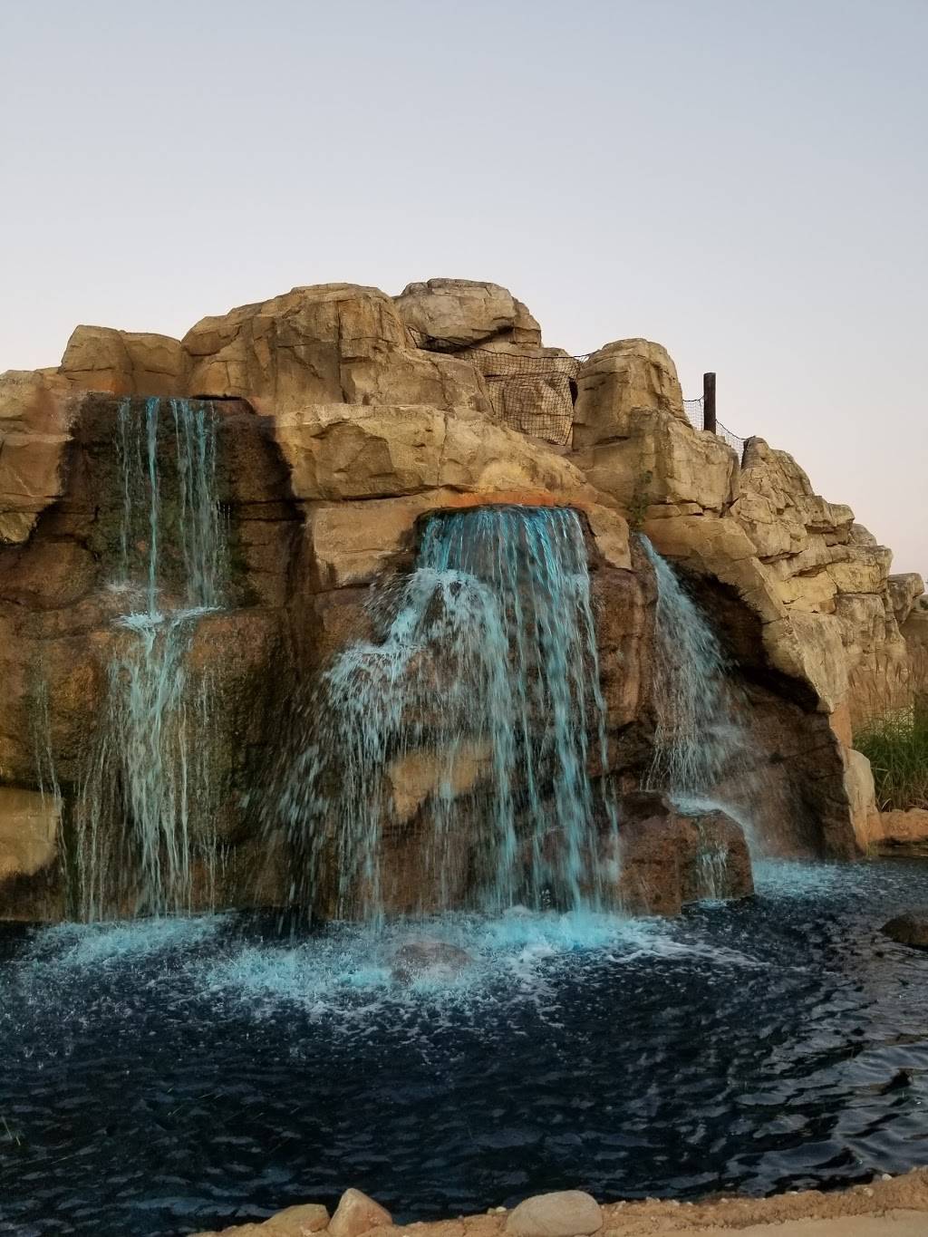 Wilderness Falls | meal takeaway | 145 Clow International Pkwy, Bolingbrook, IL 60490, USA | 6303788888 OR +1 630-378-8888