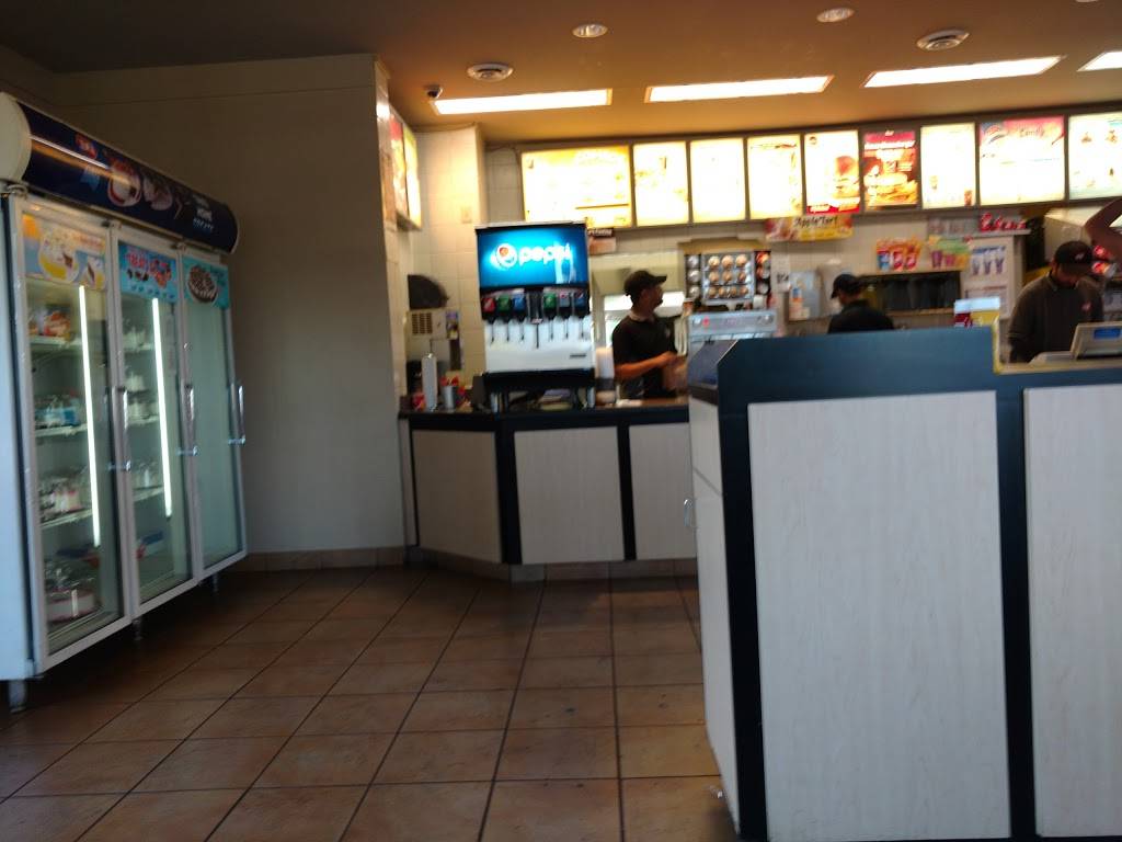 Dairy Queen | restaurant | 401 McArthur Ave., Ottawa, ON K1K 1G7, Canada | 6137452052 OR +1 613-745-2052