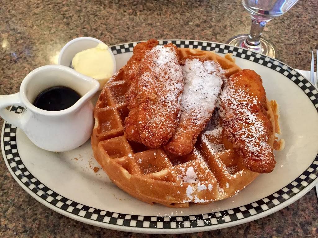 Vally Medlyns | restaurant | 330 Hartz Ave, Danville, CA 94526, USA | 9255526449 OR +1 925-552-6449