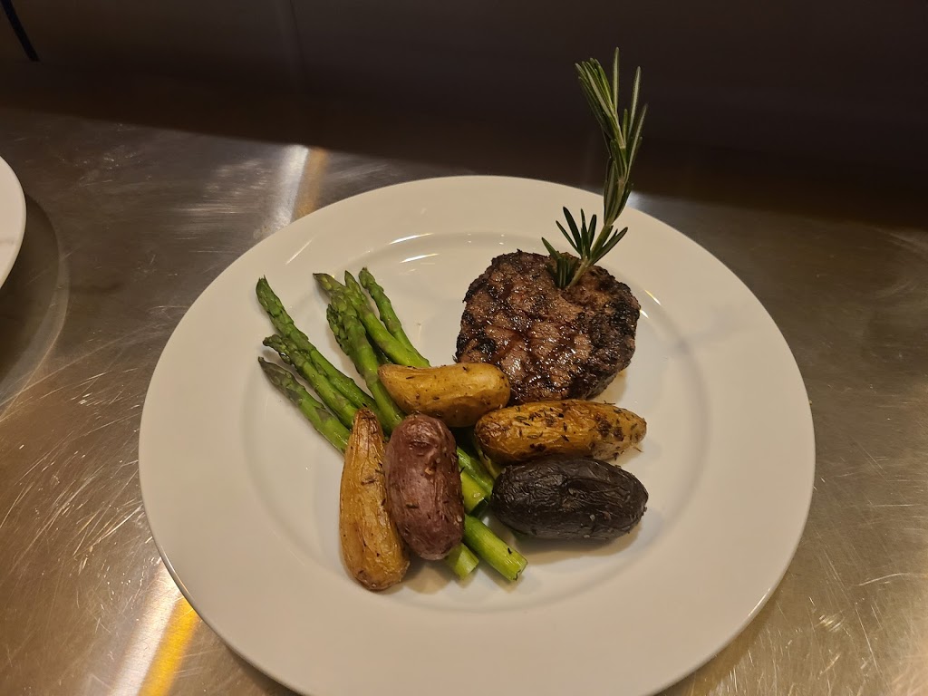 Willow Hill Golf Course | restaurant | 1350 E Willow Rd, Northbrook, IL 60062, USA | 8474807888 OR +1 847-480-7888