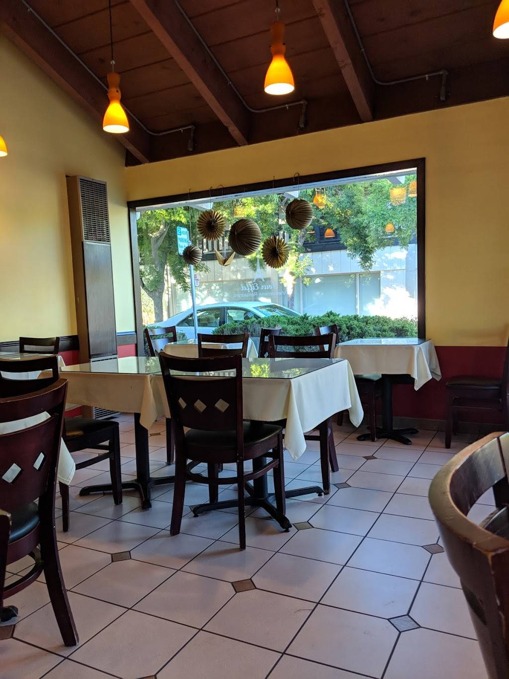 Tour Eiffel Vietnamese Restaurant | bakery | 200 State St, Los Altos, CA 94022, USA | 6509171328 OR +1 650-917-1328