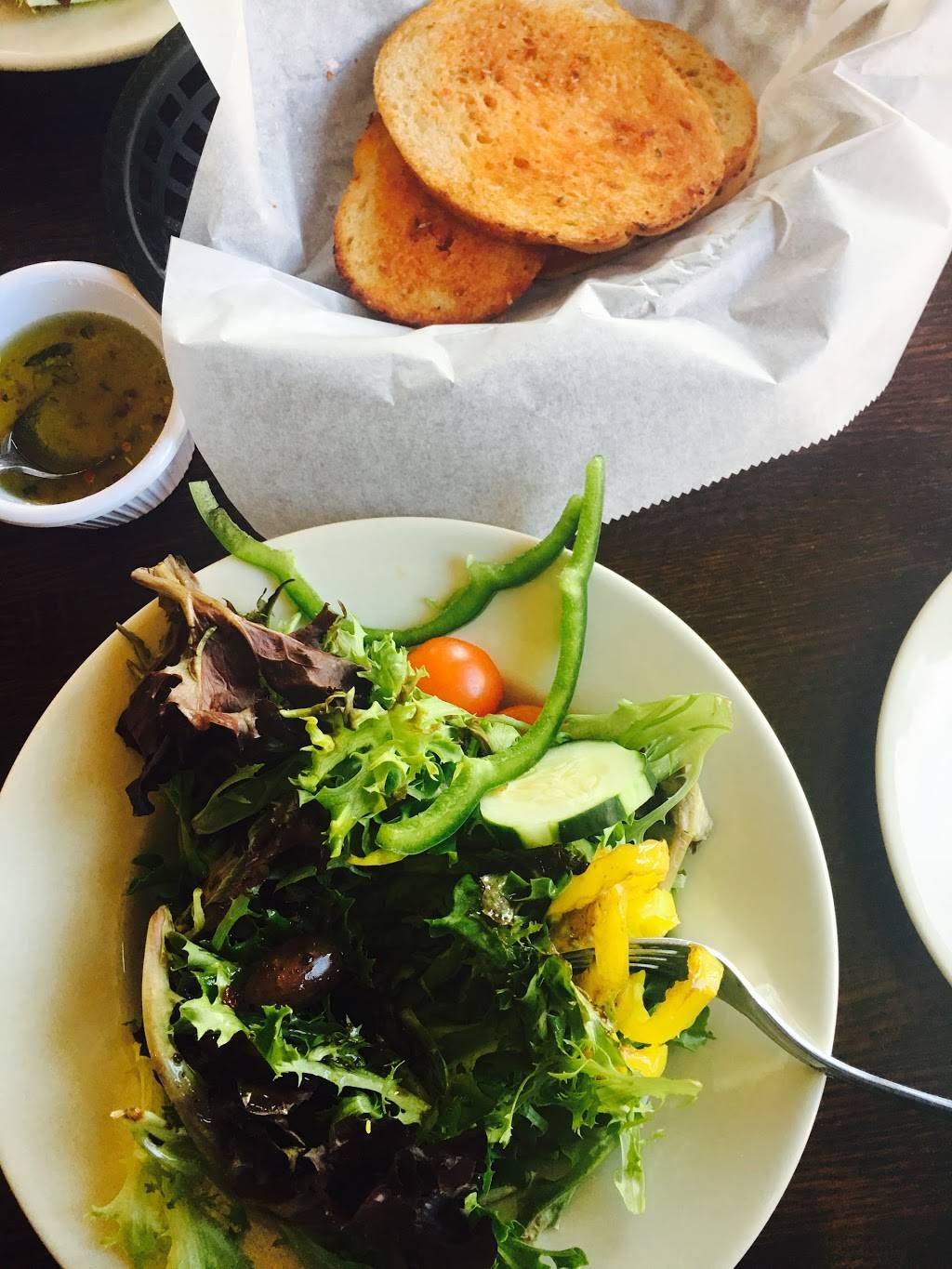 Mamma Lucia | restaurant | 1302 East West Highway, Silver Spring, MD 20910, USA | 3015620693 OR +1 301-562-0693