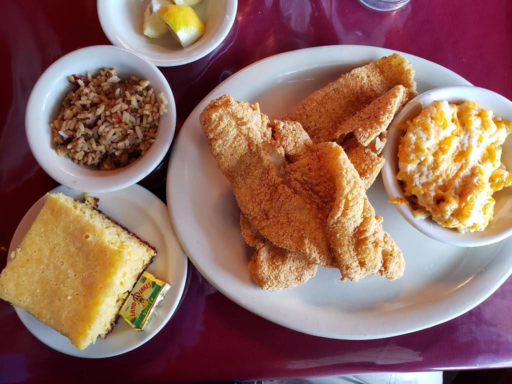 Mrs. Kitchen Soul Food Restaurant and Bakery | bakery | 2242 E Commerce St, San Antonio, TX 78203, USA | 2105494392 OR +1 210-549-4392