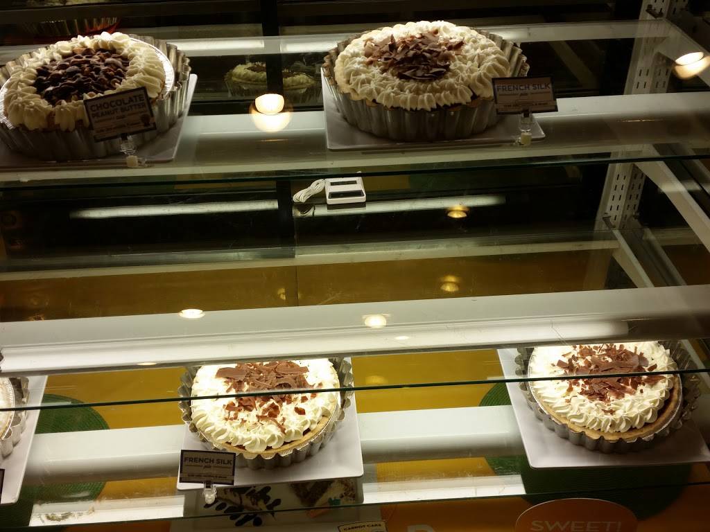 Village Inn | bakery | 7051 Tower Rd, Denver, CO 80249, USA | 3035741915 OR +1 303-574-1915