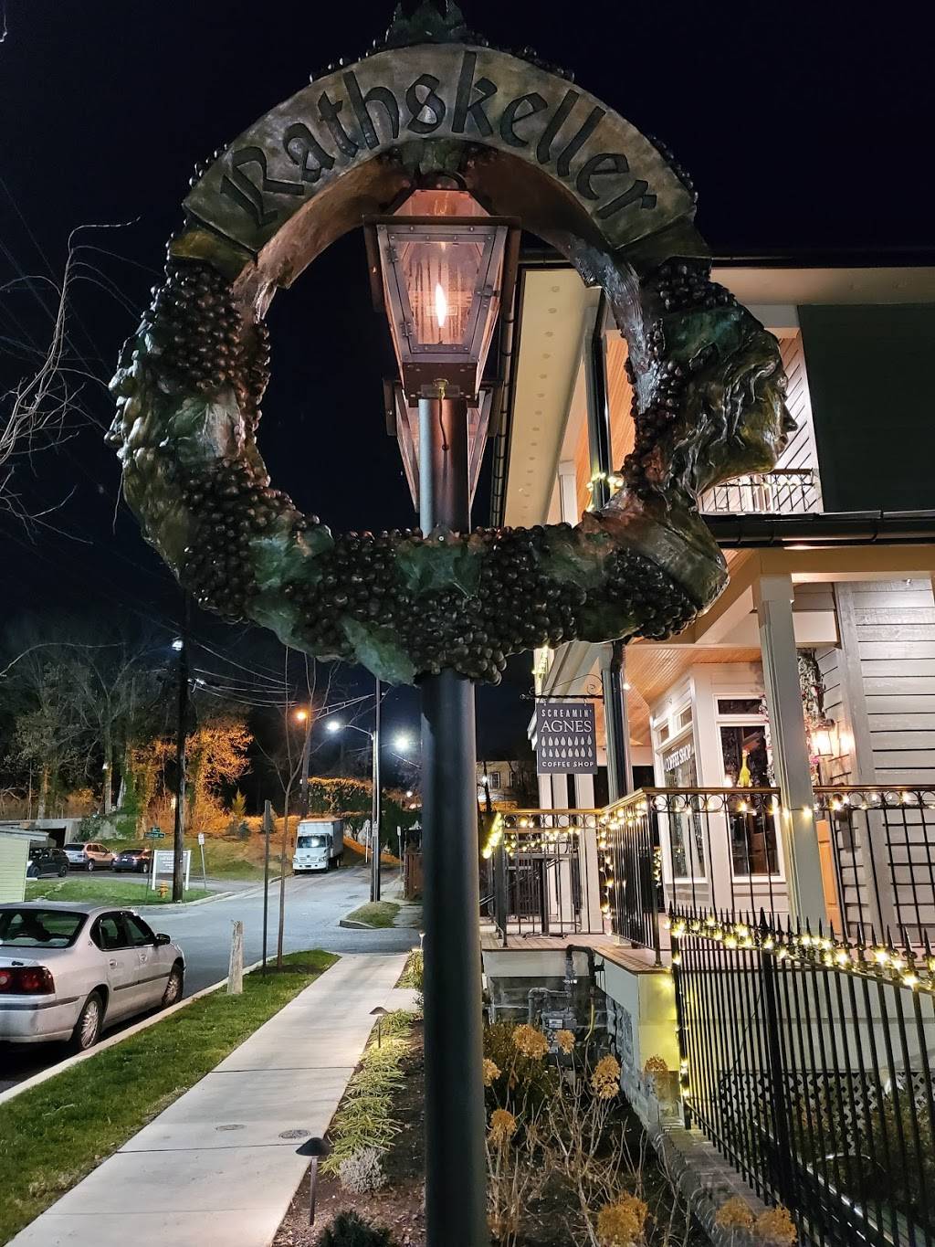 Rathskeller | restaurant | 5782 Main St, Elkridge, MD 21075, USA | 4107961530 OR +1 410-796-1530