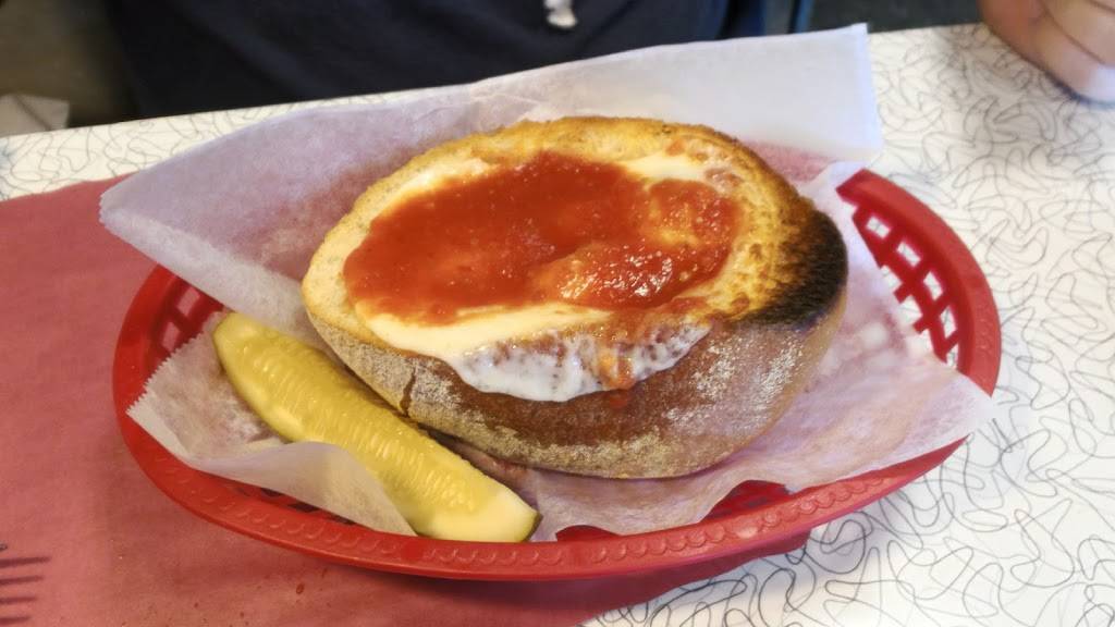 Julios Famous Pizzeria | restaurant | 515 S Oxford Valley Rd, Fairless Hills, PA 19030, USA | 2159454355 OR +1 215-945-4355