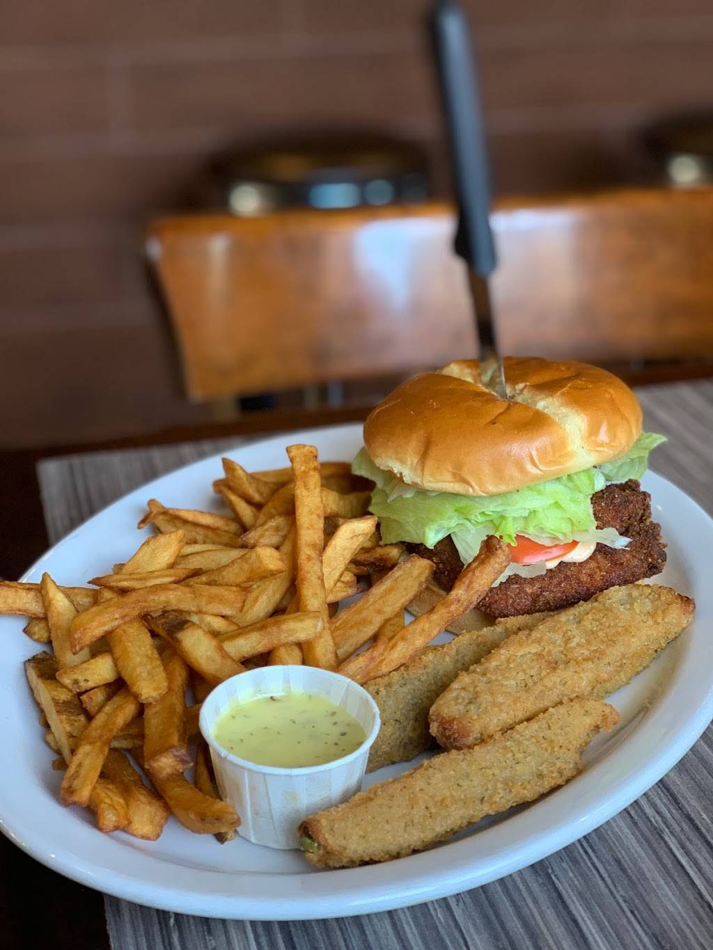 Vanier Grill | restaurant | 159 Montreal Rd, Vanier, ON K1L 6E8, Canada | 6137464843 OR +1 613-746-4843