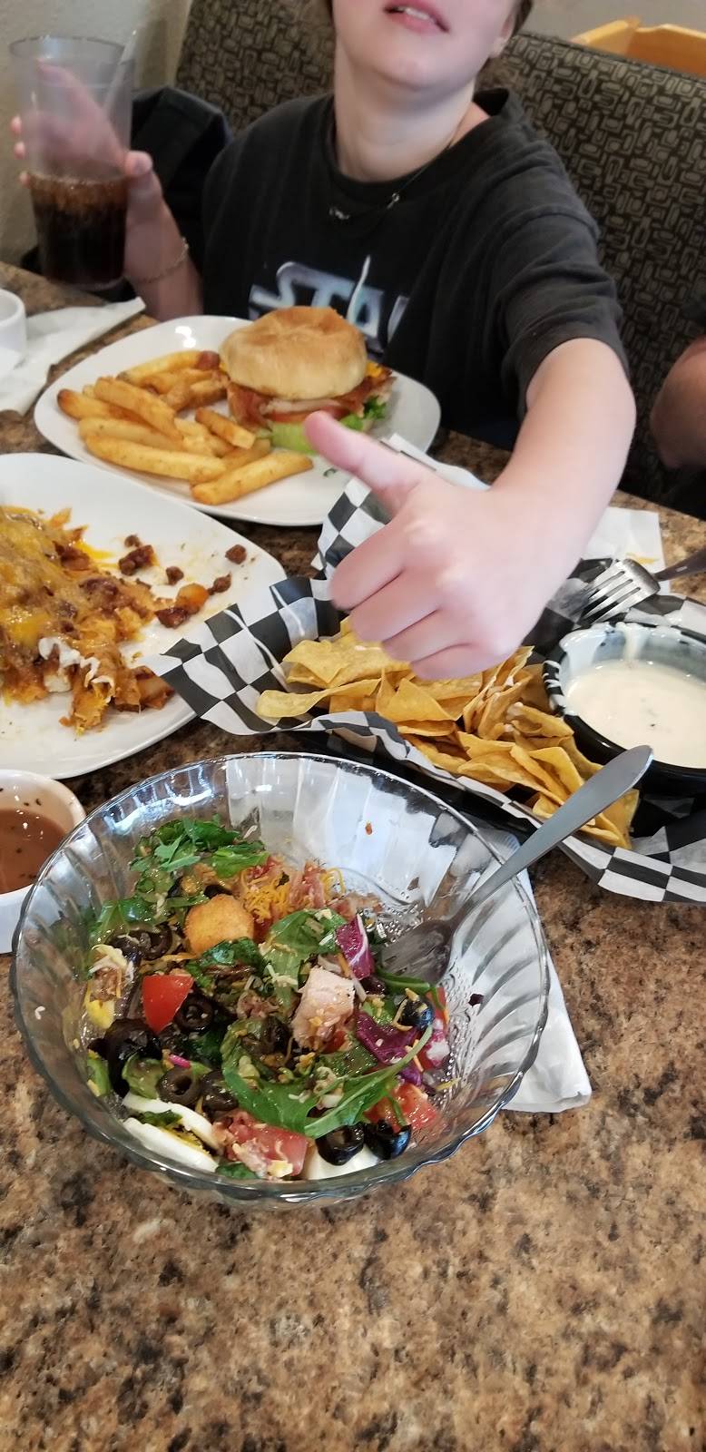 The Grill | restaurant | 413 N Muskogee Ave, Tahlequah, OK 74464, USA | 9184564210 OR +1 918-456-4210