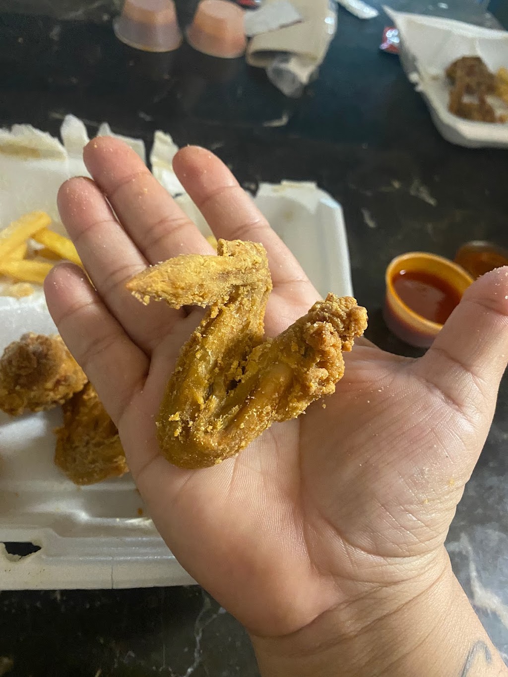 Whales Wings & Seafood | meal takeaway | 15917 S Post Oak Rd, Houston, TX 77053, USA | 8323288209 OR +1 832-328-8209