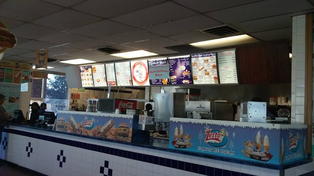 Zesto | restaurant | 151 Forest Pkwy, Forest Park, GA 30297, USA | 4043660564 OR +1 404-366-0564