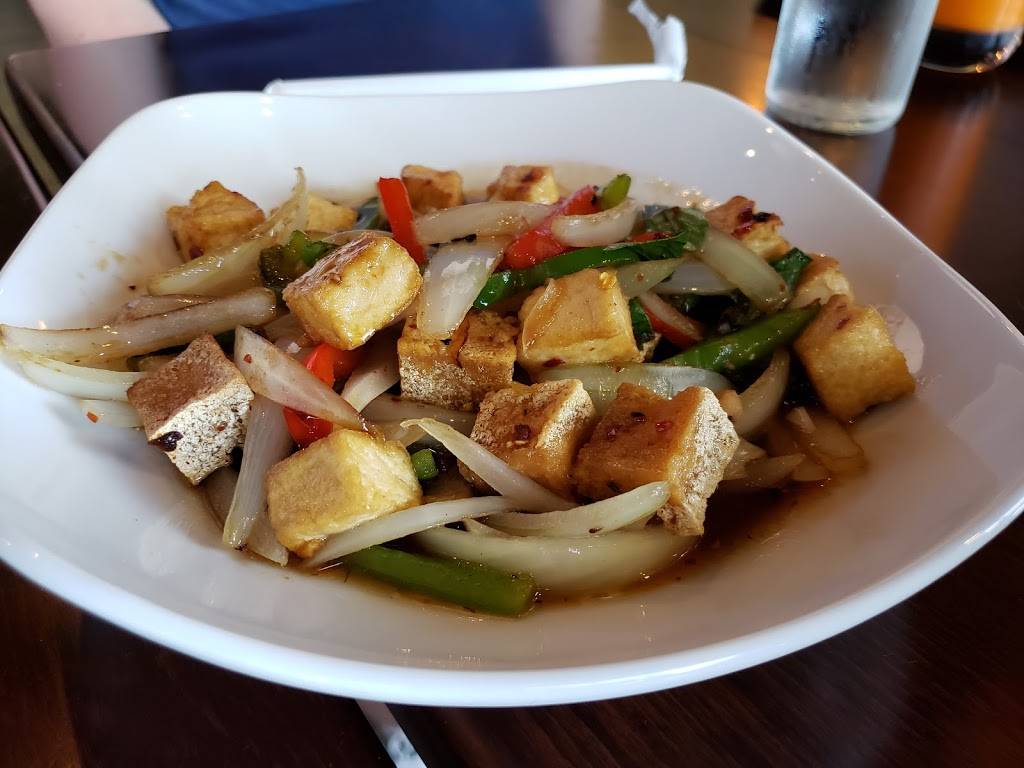 Thai House | restaurant | 2101 N 120th St, Omaha, NE 68164, USA | 4028844275 OR +1 402-884-4275
