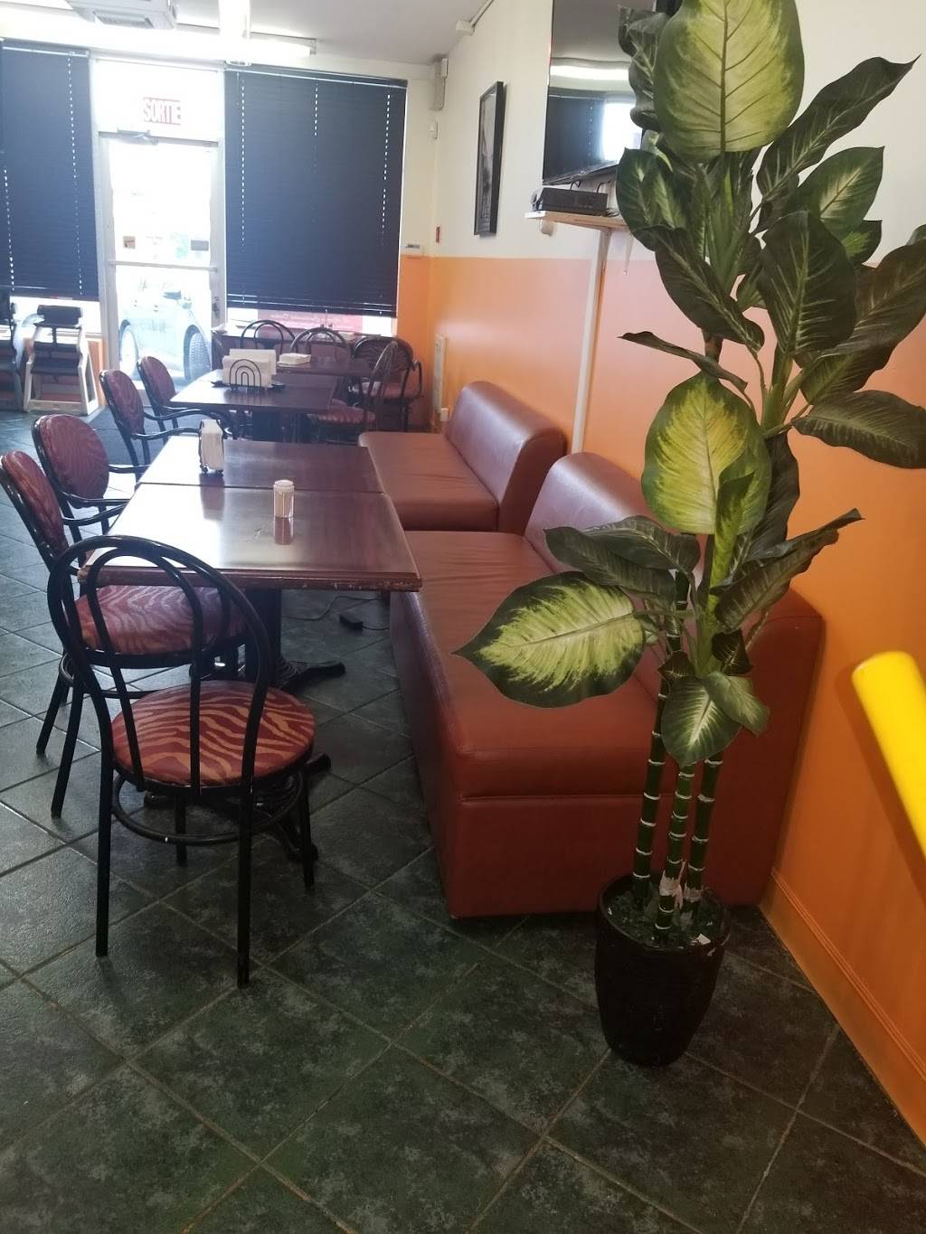 J&G SUYA SPOT & RESTOBAR | restaurant | 1484 Boulevard Shevchenko A, LaSalle, QC H8N 1P1, Canada | 5144588248 OR +1 514-458-8248