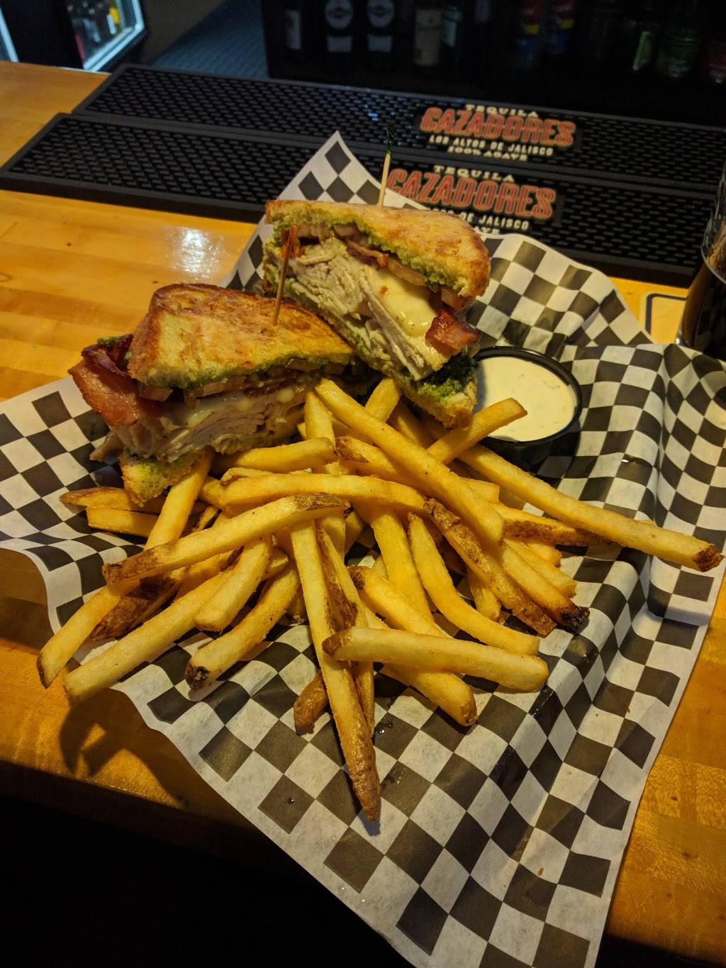 Greeley Avenue Bar and Grill | restaurant | 5421 N Greeley Ave, Portland, OR 97217, USA | 5032830676 OR +1 503-283-0676