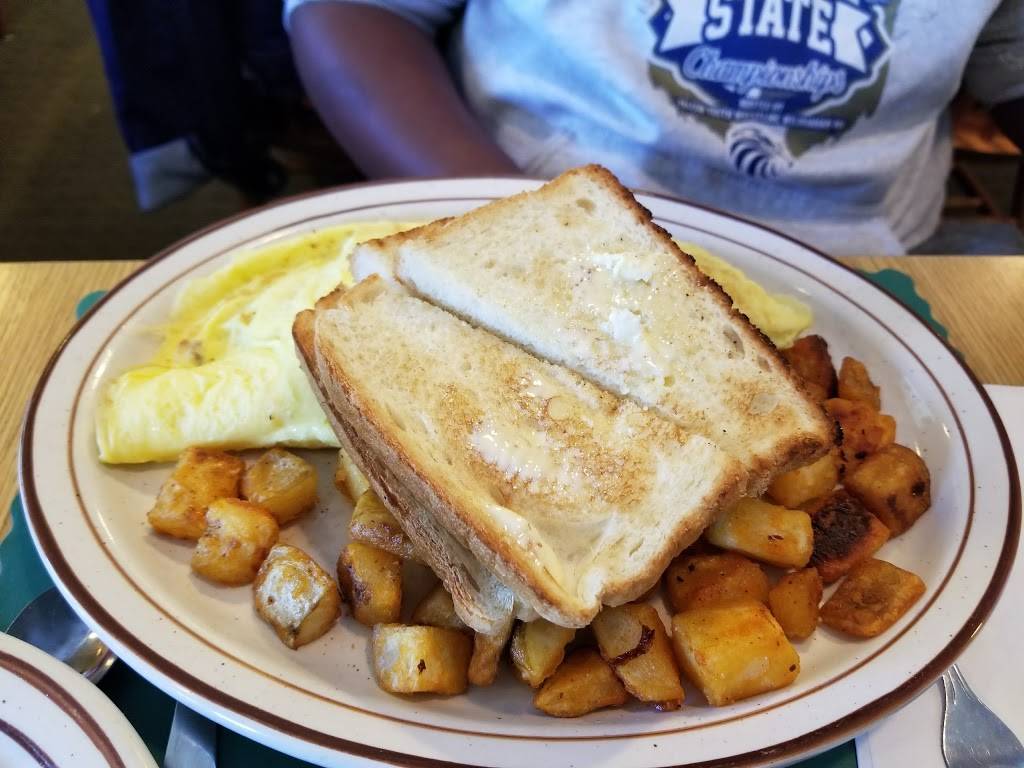 Newcomb Farms Family Restaurant | restaurant | 1139 Randolph Ave, Milton, MA 02186, USA | 6176989547 OR +1 617-698-9547