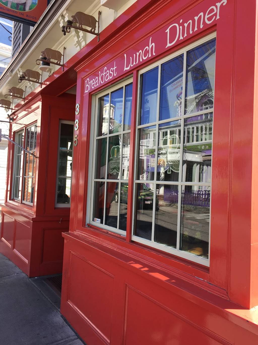 The Squealing Pig | restaurant | 335 Commercial St, Provincetown, MA 02657, USA | 5084875804 OR +1 508-487-5804