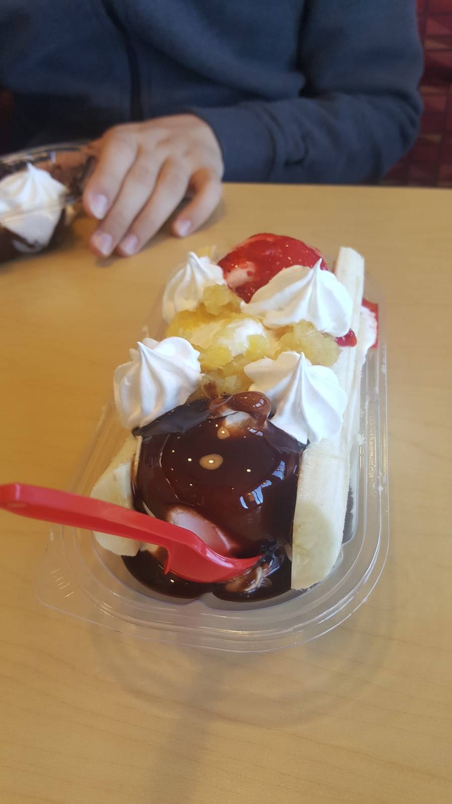 Dairy Queen Grill & Chill | restaurant | 1070 Stone Church Rd E Unit 49, Hamilton, ON L8W 3K8, Canada | 9053893074 OR +1 905-389-3074