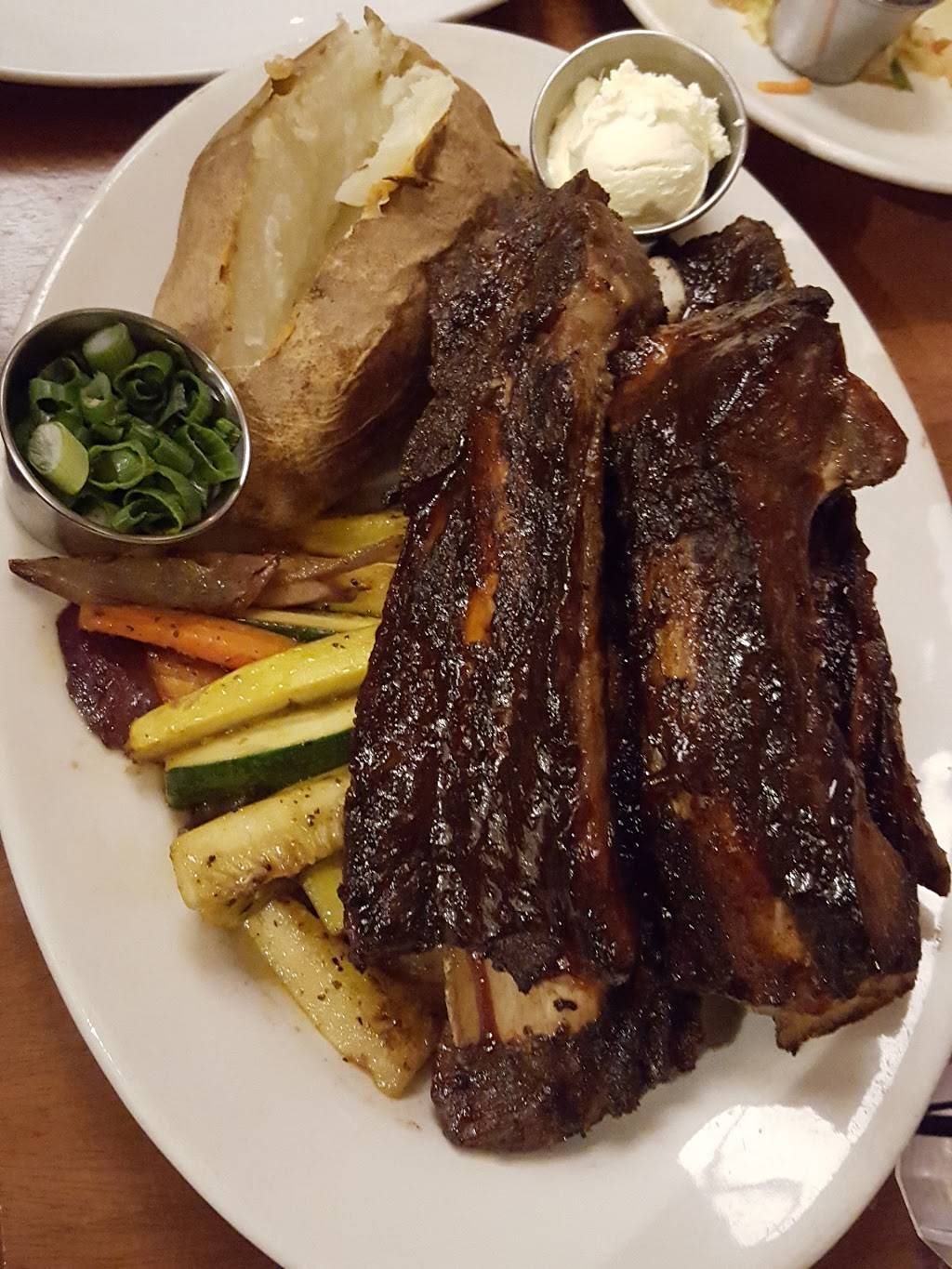 Claim Jumper Restaurants | restaurant | 27845 Santa Margarita Pkwy, Mission Viejo, CA 92691, USA | 9494617170 OR +1 949-461-7170