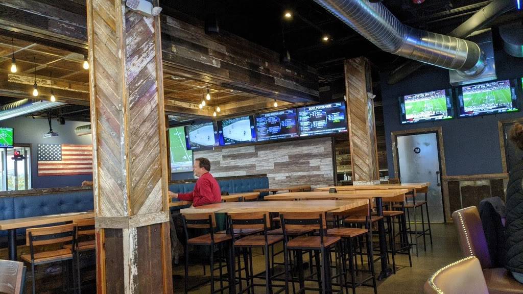 Blue Shark Ale House | restaurant | 3701 NW 86th St, Urbandale, IA 50322, USA | 5156301345 OR +1 515-630-1345