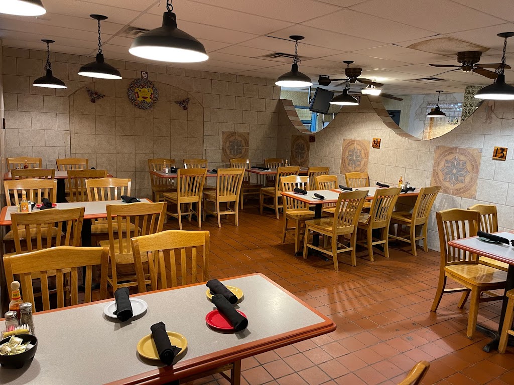 Mamaveca Grill | restaurant | 2130 E Alameda St, Norman, OK 73071, USA | 4059286943 OR +1 405-928-6943