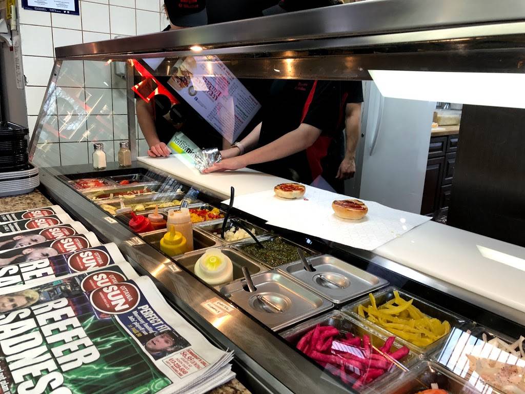 Burgers & Shakes Inc | restaurant | 5510 Limebank Rd, Gloucester, ON K1X 1C3, Canada | 6138224454 OR +1 613-822-4454